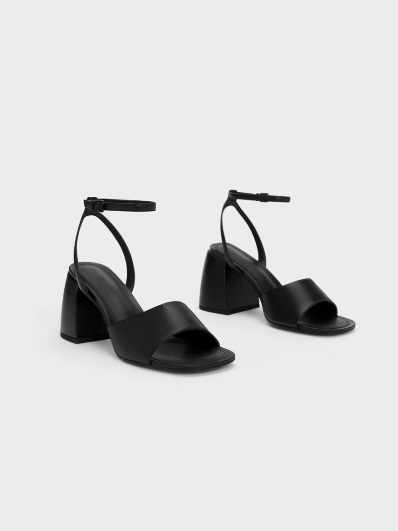 Sandale cu Toc Charles & Keith Grosolan Block Negrii | 617BDOZNE