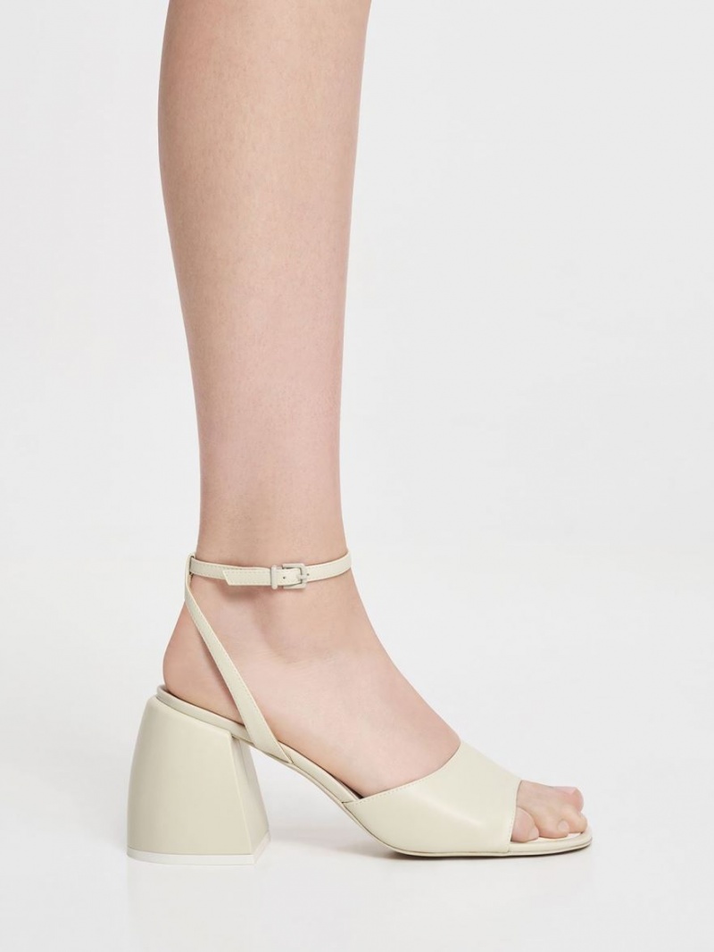 Sandale cu Toc Charles & Keith Grosolan Block Albi | 094BHEAGS