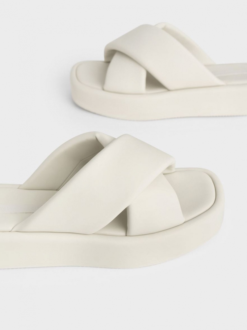 Slapi Charles & Keith Căptușită Crossover Flatforms Albi | 671OISUFK