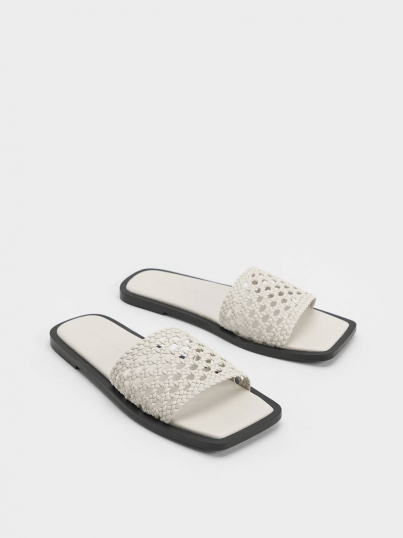 Slapi Charles & Keith Woven Square-Bombeu Albi | 130VOSLPD