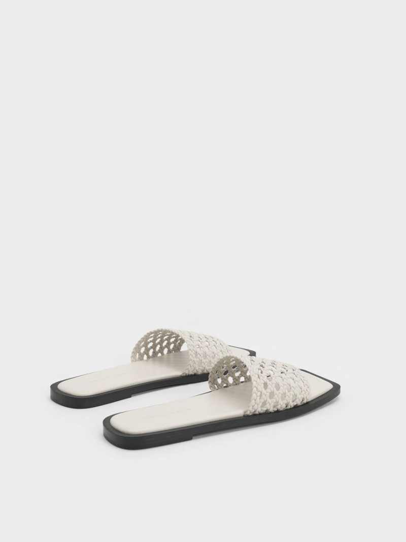Slapi Charles & Keith Woven Square-Bombeu Albi | 130VOSLPD